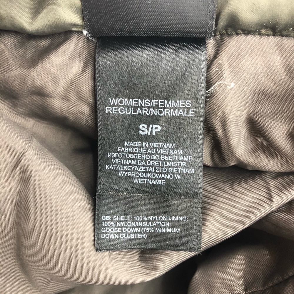 The North Face Green Zip Front Puffer Style Jacket - Picture 6 of 8